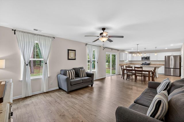102 Teal Bluff Boulevard, Seabrook, SC 29940