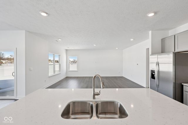 8094 Wesleyan Drive, Avon, IN 46123