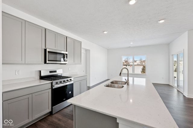 8094 Wesleyan Drive, Avon, IN 46123