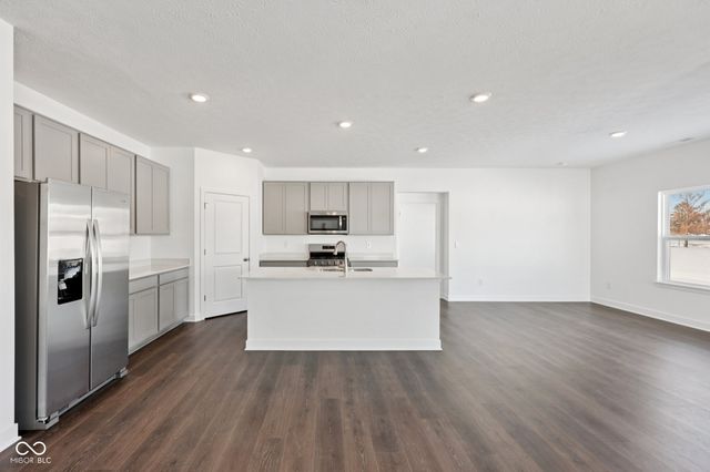 8094 Wesleyan Drive, Avon, IN 46123