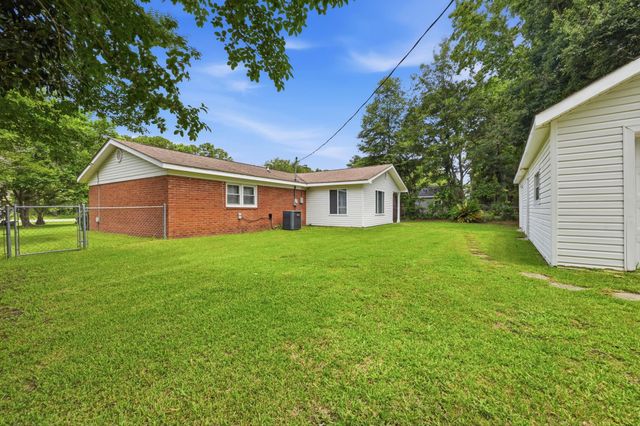 5610 Rosewood Dr., Myrtle Beach, SC 29588