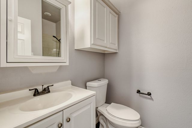 103 Garden Grove Lane, Red Oak, TX 75154