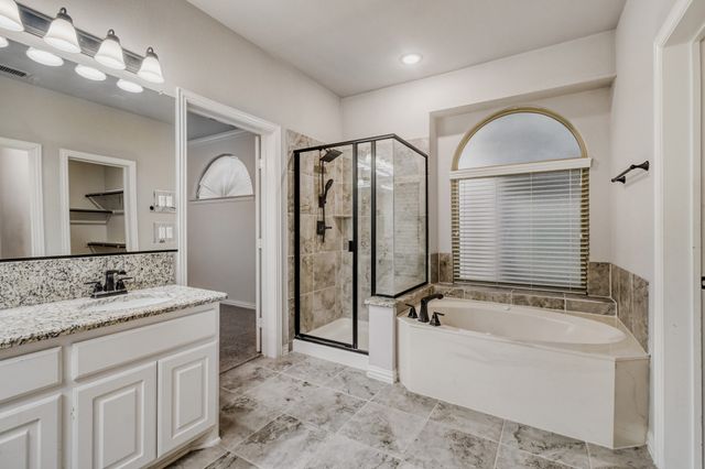 103 Garden Grove Lane, Red Oak, TX 75154