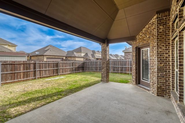 103 Garden Grove Lane, Red Oak, TX 75154
