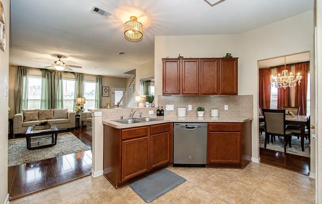 19054 Taverns Crossing Lane, Houston, TX 77084