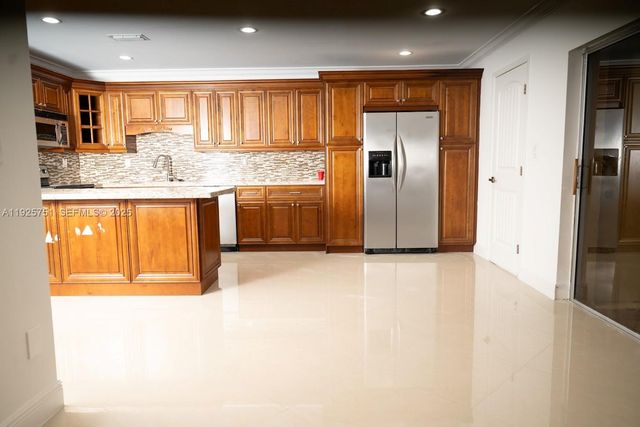 13761 SW 84th St F, Miami, FL 33183