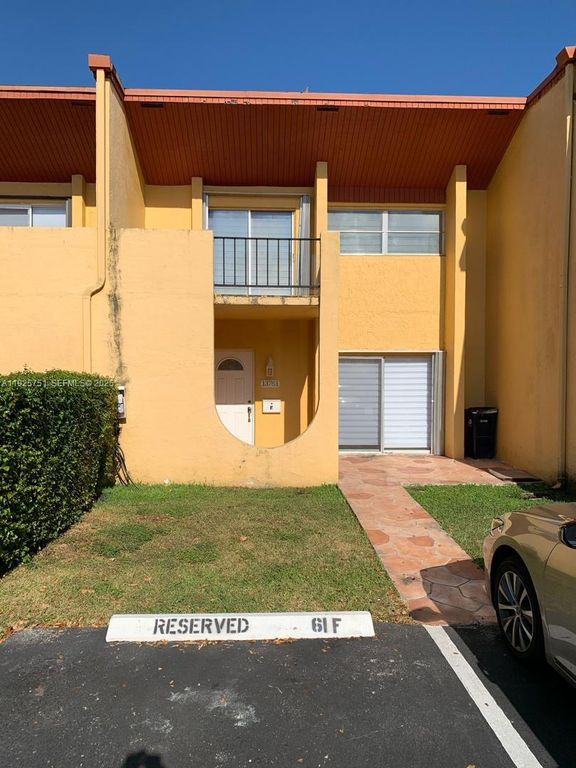 13761 SW 84th St F, Miami, FL 33183