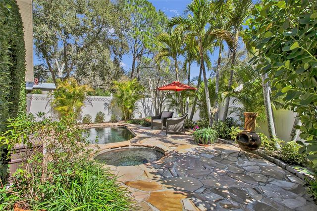 323 ROEBLING ROAD N, Belleair, FL 33756