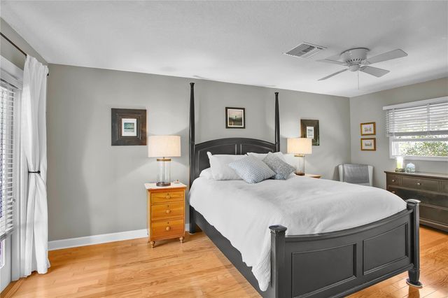 323 ROEBLING ROAD N, Belleair, FL 33756