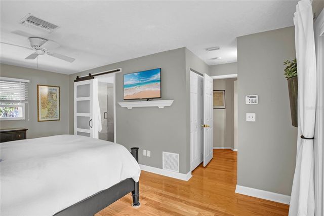 323 ROEBLING ROAD N, Belleair, FL 33756