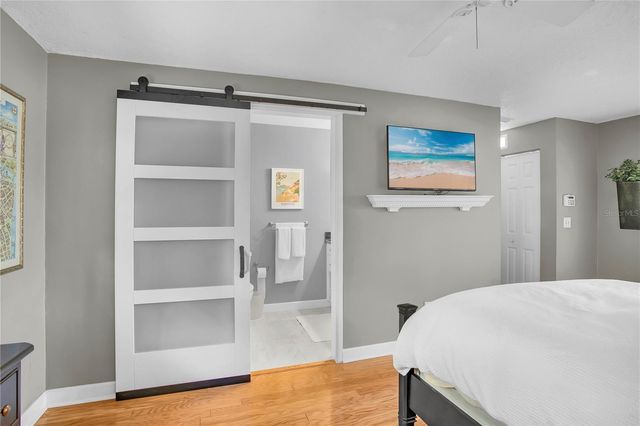 323 ROEBLING ROAD N, Belleair, FL 33756