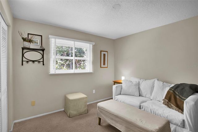 323 ROEBLING ROAD N, Belleair, FL 33756