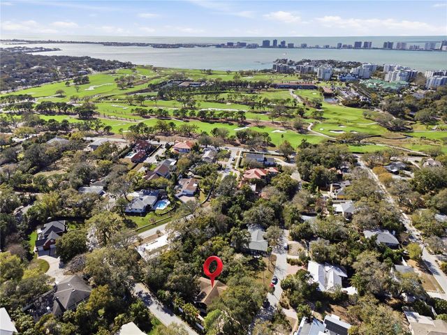 323 ROEBLING ROAD N, Belleair, FL 33756