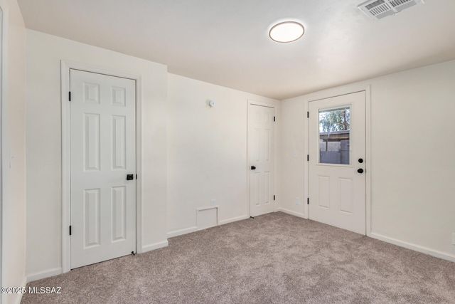 2412 E Warwick Vista, Tucson, AZ 85713