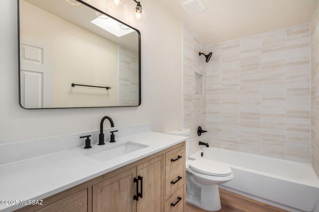 2412 E Warwick Vista, Tucson, AZ 85713