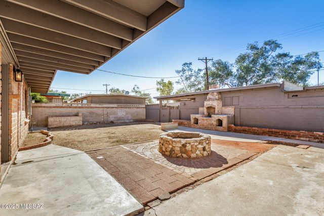 2412 E Warwick Vista, Tucson, AZ 85713