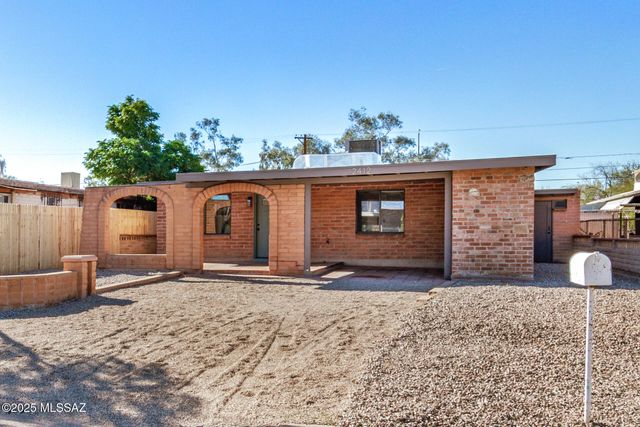 2412 E Warwick Vista, Tucson, AZ 85713