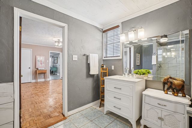 4608 Kelly Elliott Road, Arlington, TX 76017