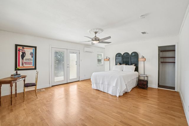 4608 Kelly Elliott Road, Arlington, TX 76017