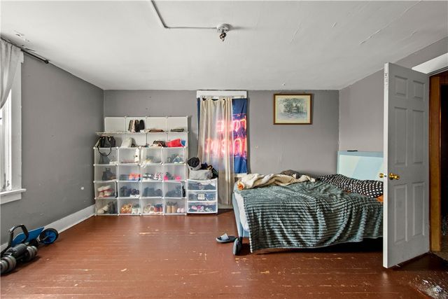 537 6th St, Donora, PA 15033