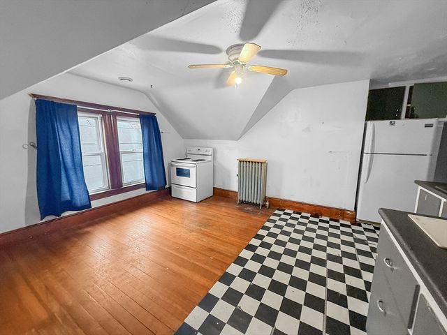 265 Ames St, Lawrence, MA 01841