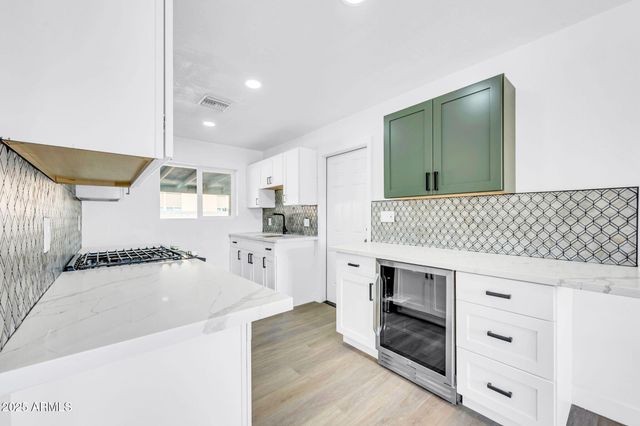 3328 E WILLETTA Street, Phoenix, AZ 85008