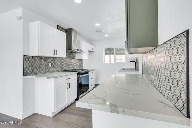 3328 E WILLETTA Street, Phoenix, AZ 85008