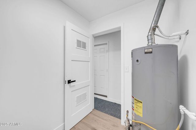 3328 E WILLETTA Street, Phoenix, AZ 85008