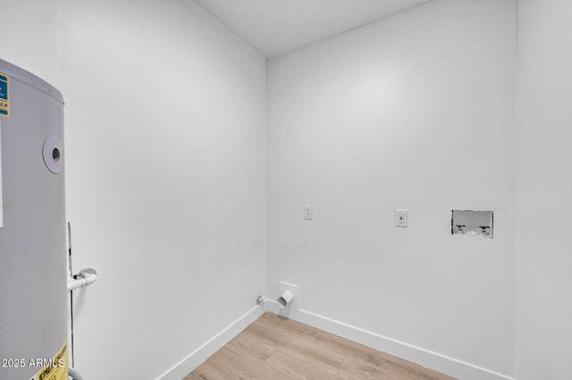 3328 E WILLETTA Street, Phoenix, AZ 85008