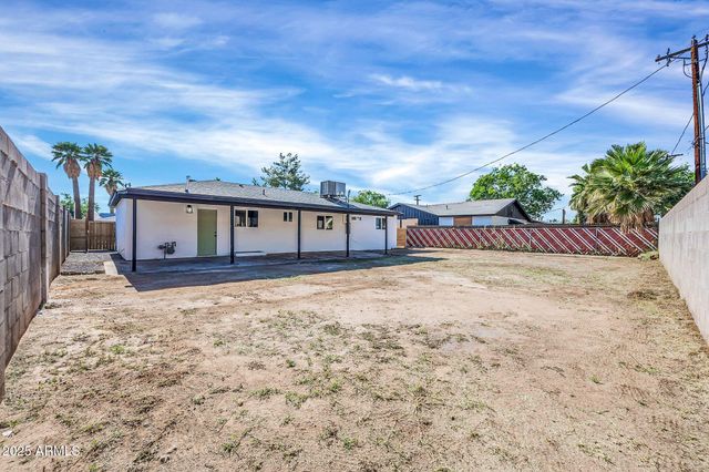 3328 E WILLETTA Street, Phoenix, AZ 85008