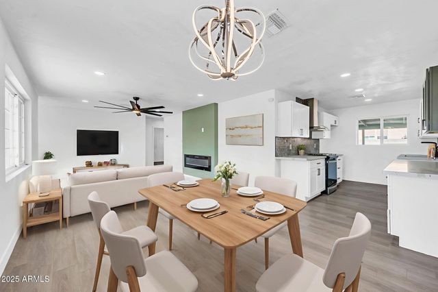 3328 E WILLETTA Street, Phoenix, AZ 85008