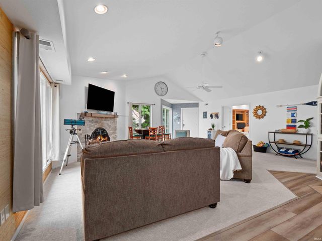 10660 N Southshore Dr Unit D3, Syracuse, IN 46567