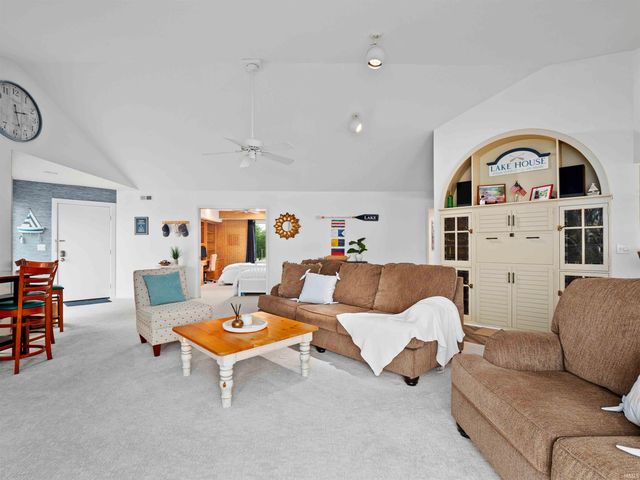 10660 N Southshore Dr Unit D3, Syracuse, IN 46567