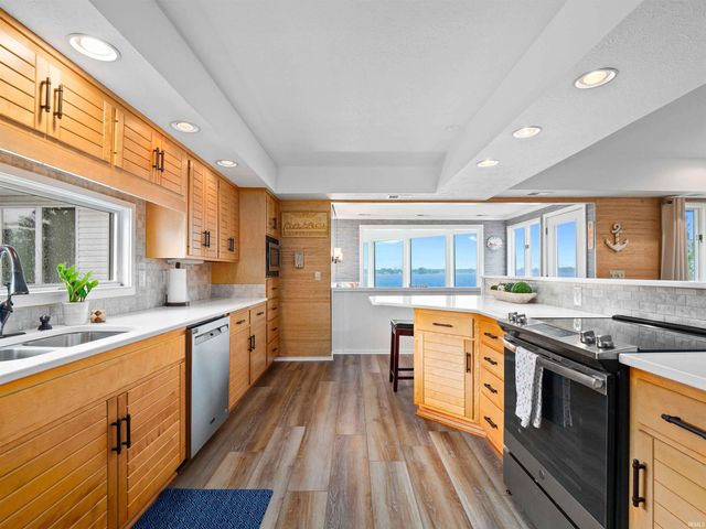 10660 N Southshore Dr Unit D3, Syracuse, IN 46567