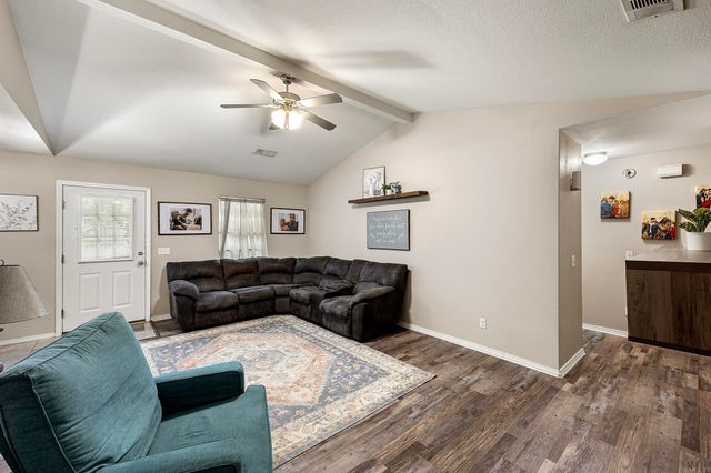 306 Willow Oak, Dardanelle, AR 72834