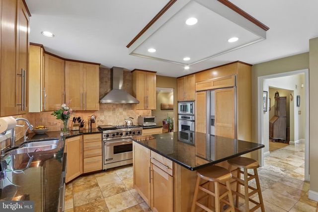 93 KENT RD, Huntingdon Valley, PA 19006
