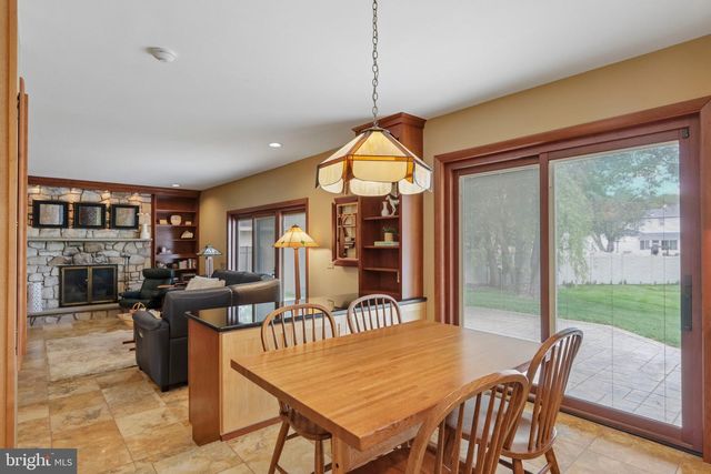 93 KENT RD, Huntingdon Valley, PA 19006