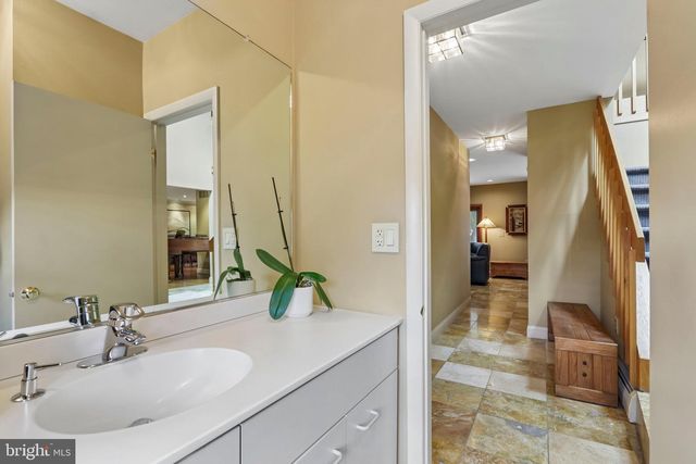 93 KENT RD, Huntingdon Valley, PA 19006