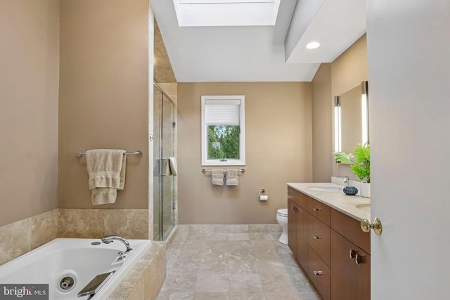 93 KENT RD, Huntingdon Valley, PA 19006