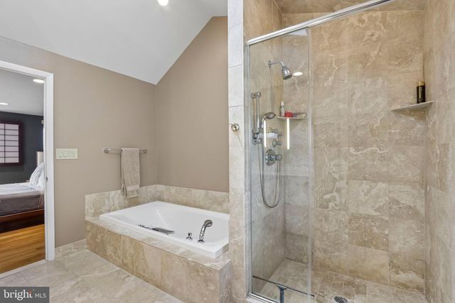 93 KENT RD, Huntingdon Valley, PA 19006