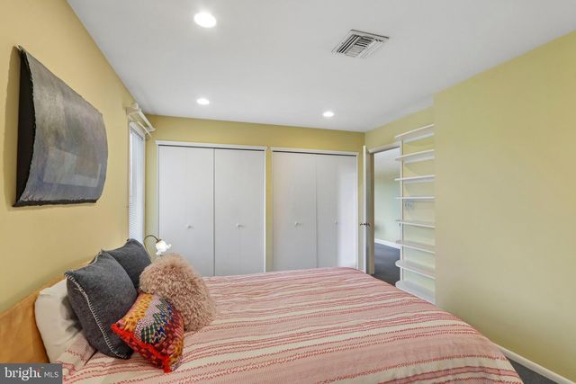 93 KENT RD, Huntingdon Valley, PA 19006