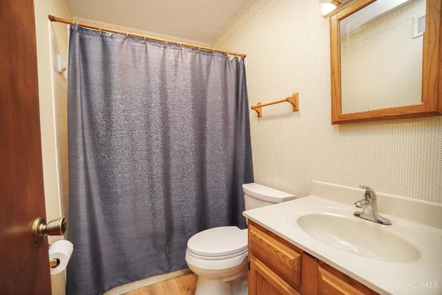 945 Loveland Miamiville Road, Miami Twp, OH 45140