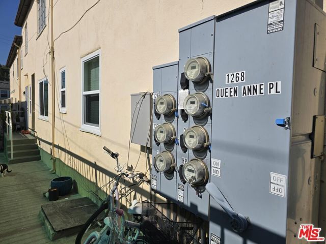 1268 Queen Anne Place, Los Angeles, CA 90019