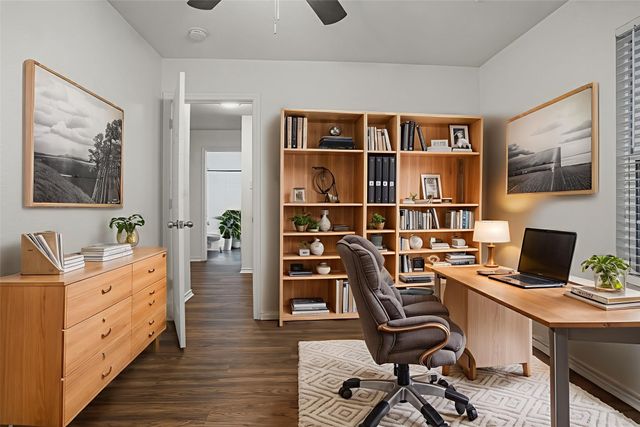 1922 Cross Oaks Drive, Lancaster, TX 75146