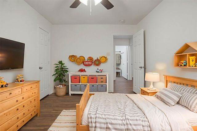 1922 Cross Oaks Drive, Lancaster, TX 75146