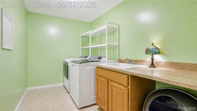 17204 Country Lane, Manchester Township, MI 48158