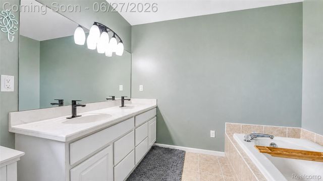 17204 Country Lane, Manchester Township, MI 48158