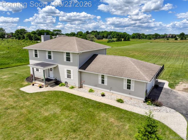 17204 Country Lane, Manchester Township, MI 48158