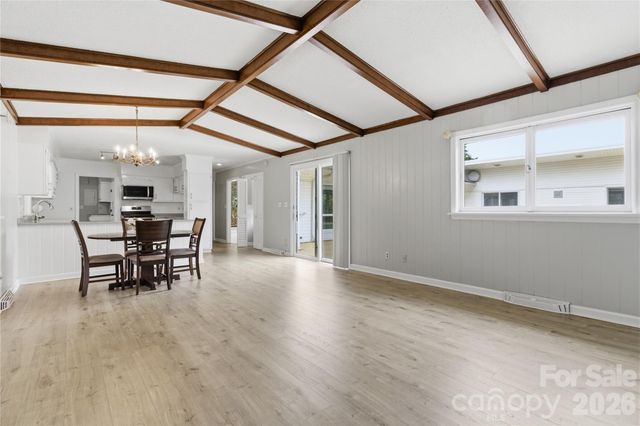 938 Sandswood Drive, Gastonia, NC 28054