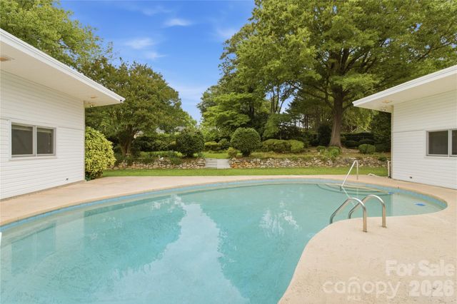 938 Sandswood Drive, Gastonia, NC 28054